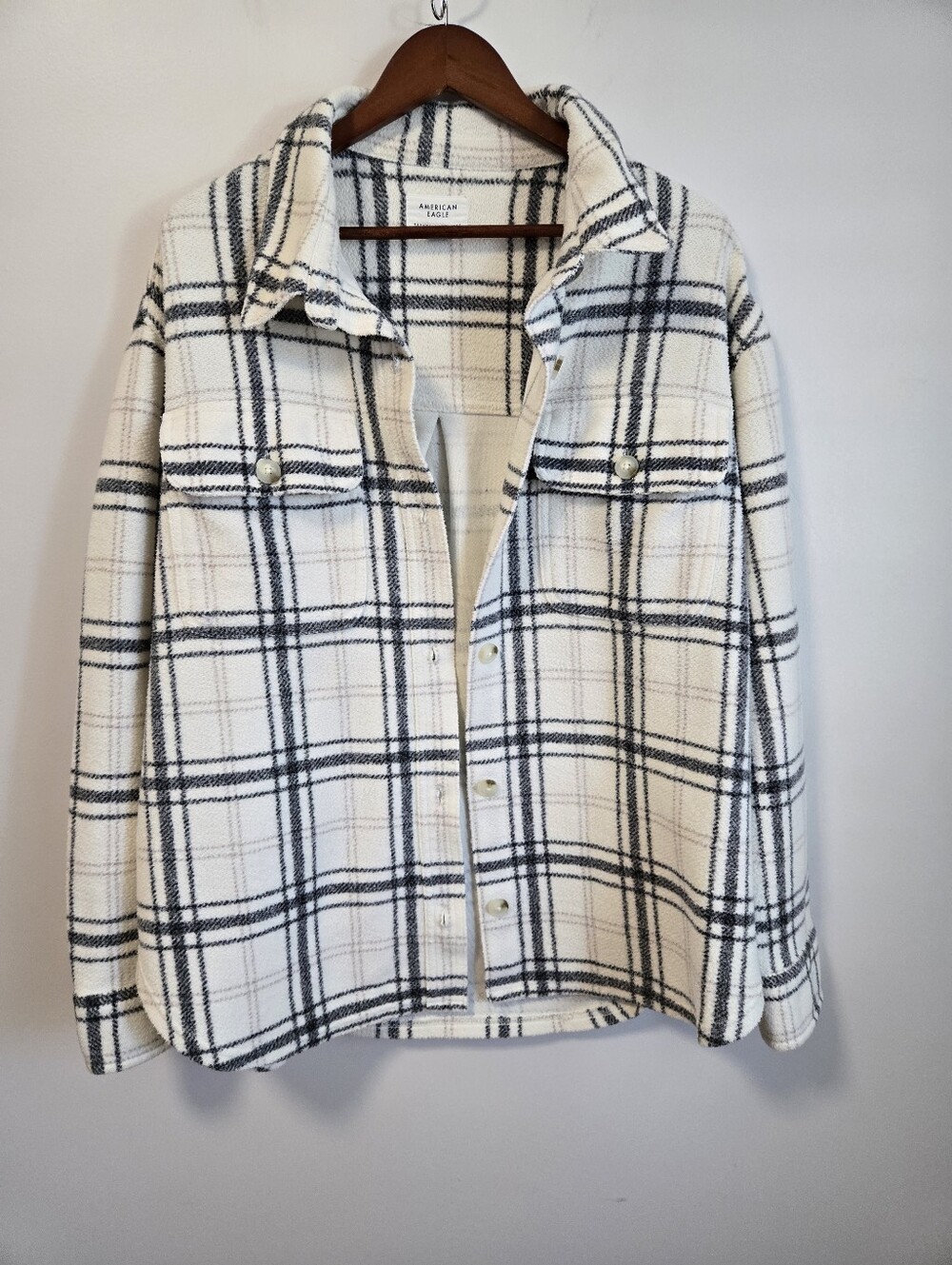 American Eagle Outfitters Women's Cream & Black Plaid Oversized Shacket - Picture 3 of 5
